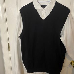 Lands’ End sweater vest, navy blue Sz Large